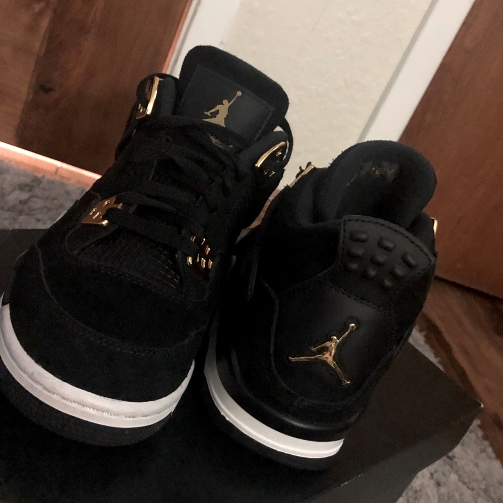 Jordan Royalty 4’s